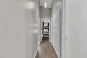 Modern Cozy Home 3 BD/2 BA for Family/Friends